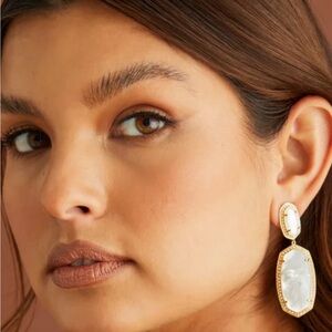 Kendra Scott Pearl Beaded Elle Statement Earrings in Gold and Ivory MOP